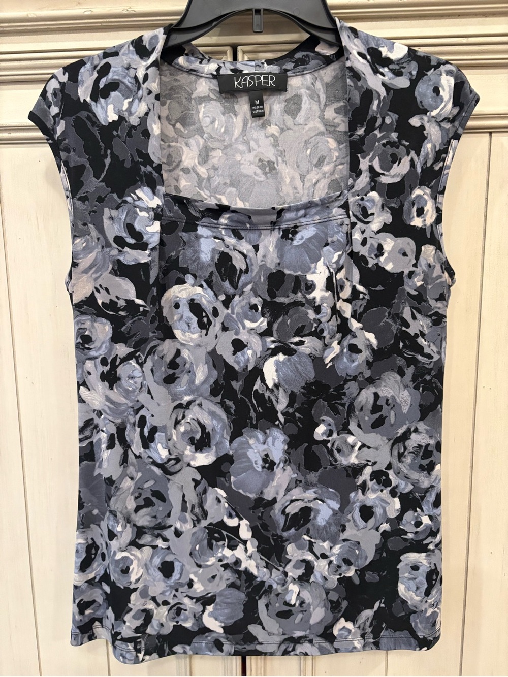 Kasper Women's Blue, Black & Gray Floral Cap Sleeve Tank